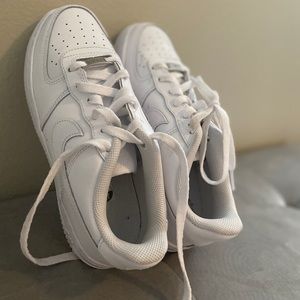 White Nike Air Force 1’s